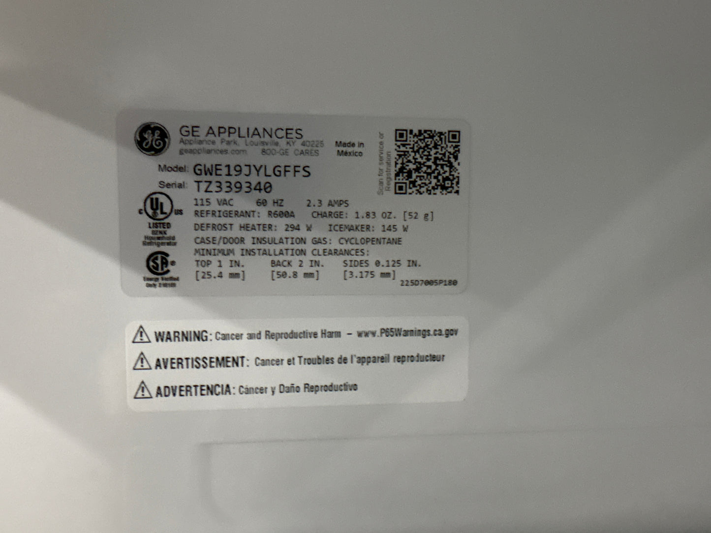 GE 18.6 GWE19JYLGFFS cu. ft. Counter-Depth French-Door Refrigerator