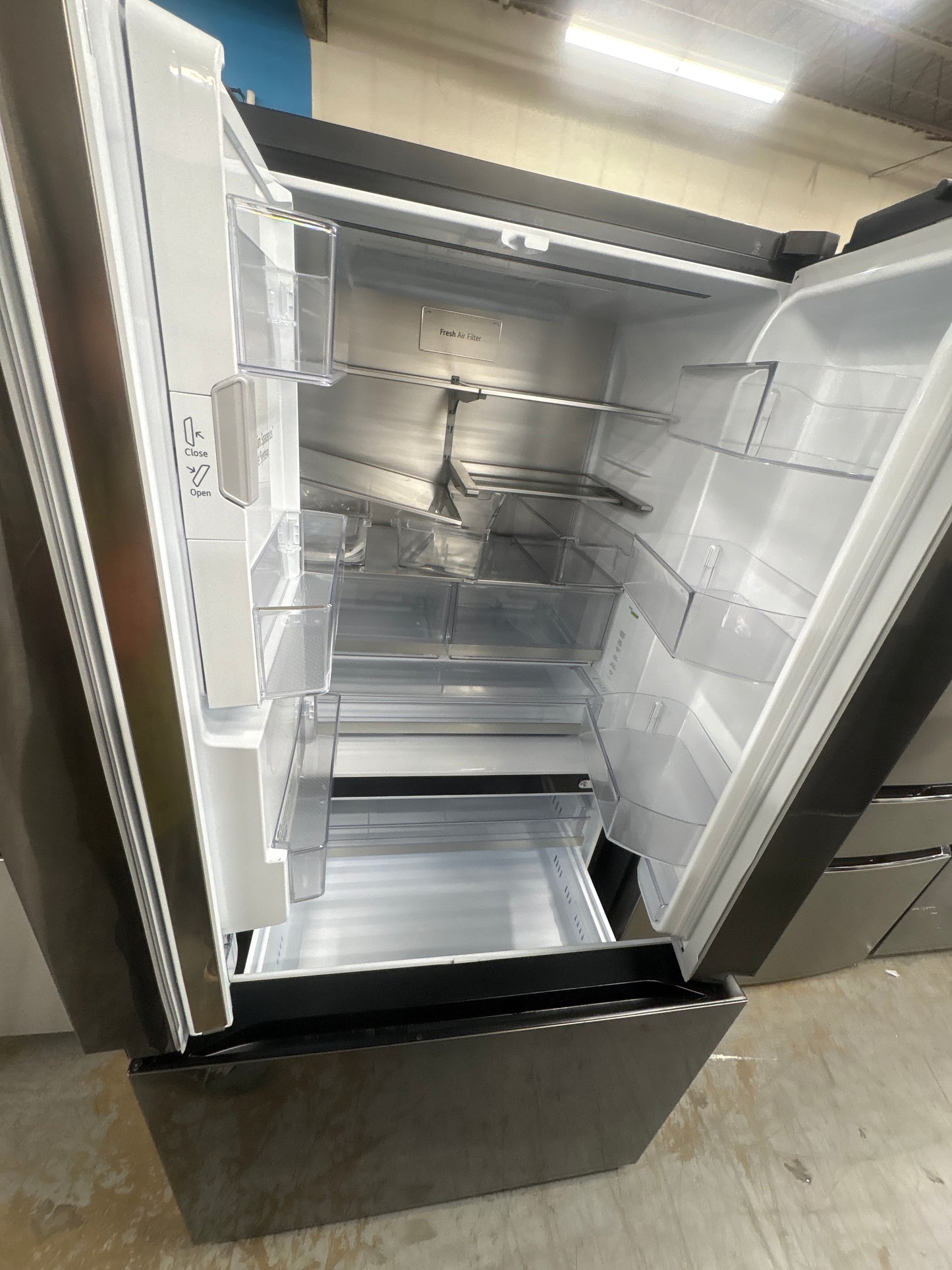 LG LRYXC2606D 26 cu. ft. Smart Counter-Depth MAX™ French Door Refrigerator with Four Types of Ice