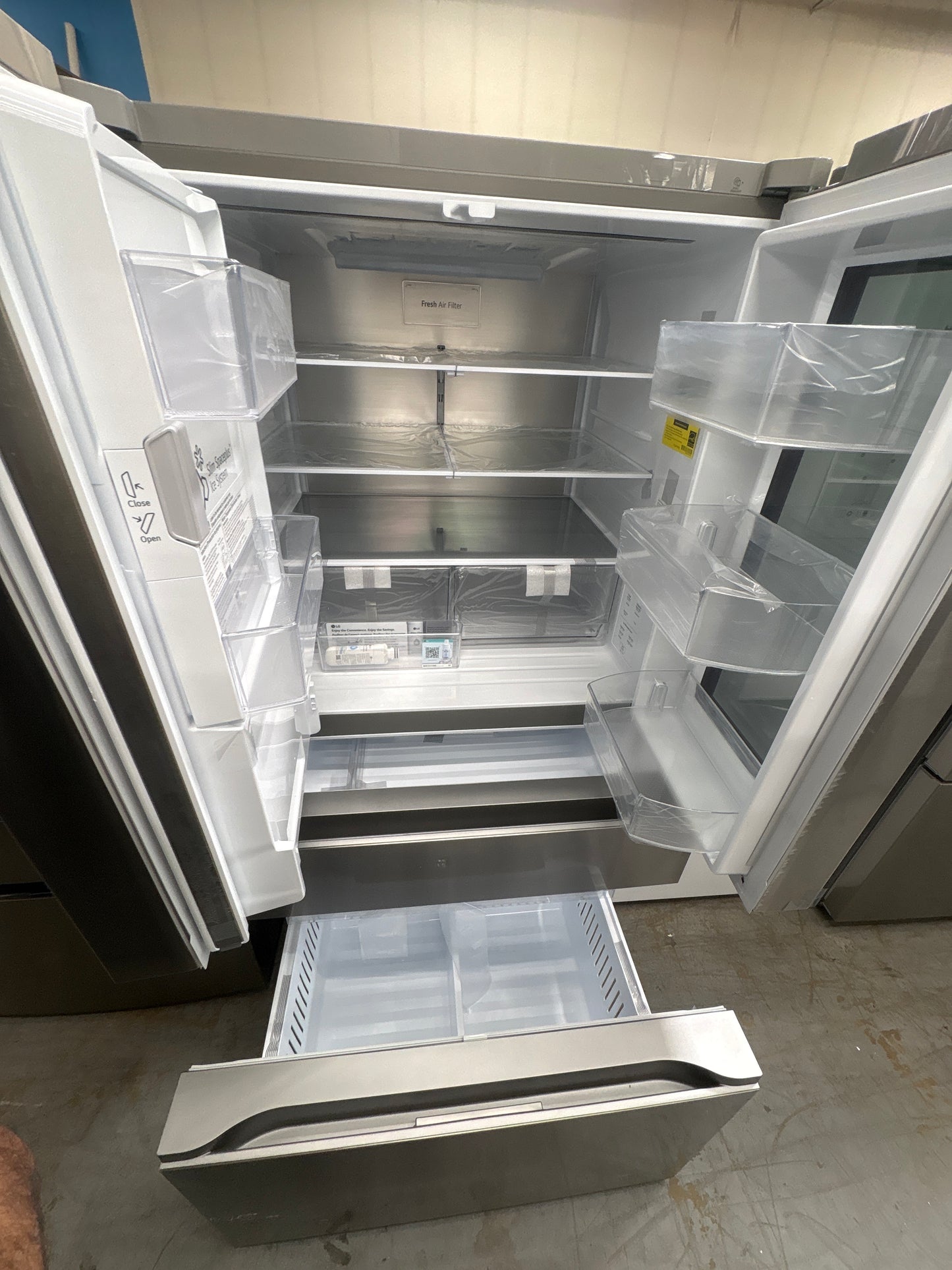 LG LF29S8250S 29 cu. ft. Smart InstaView® Standard-Depth MAX™ 4-Door French Door Refrigerator with Full-Convert Drawer™