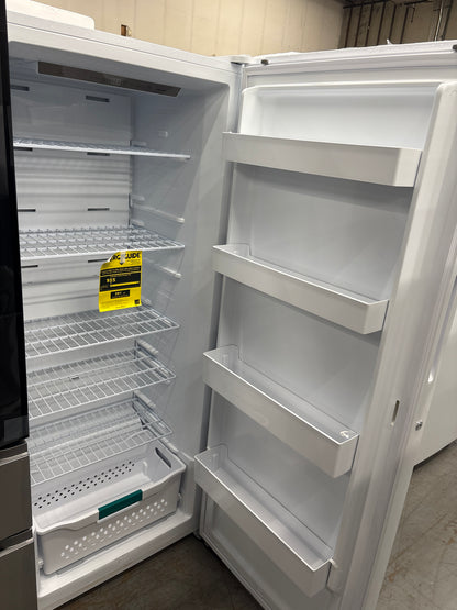 Hisense CFU14N6AWE 13.6 cu. ft. Garage Ready Frost Free Convertible Upright Freezer