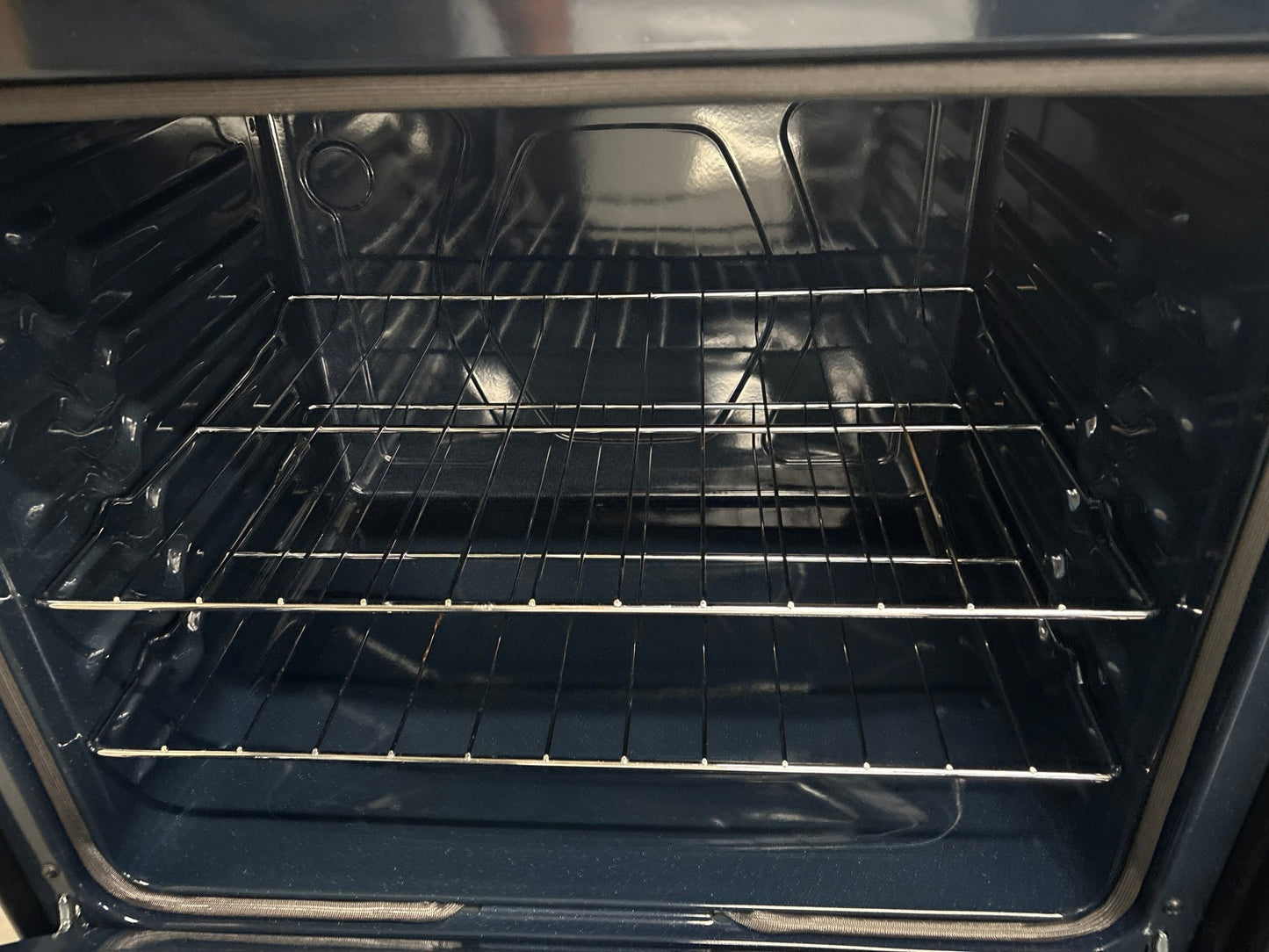 Samsung NE63A6111SS NEW 30" Freestanding Electric Smart Range — 4 Burners, 6.3 Cu. Ft. Oven, Stainless Steel