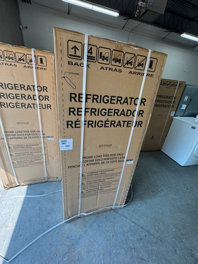 Frigidaire FRTI1936AS 30″ Top Freezer Refrigerator, Stainless