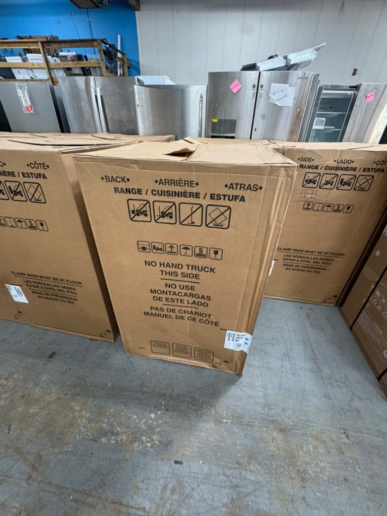 Frigidaire GCRG3059BF Ranges